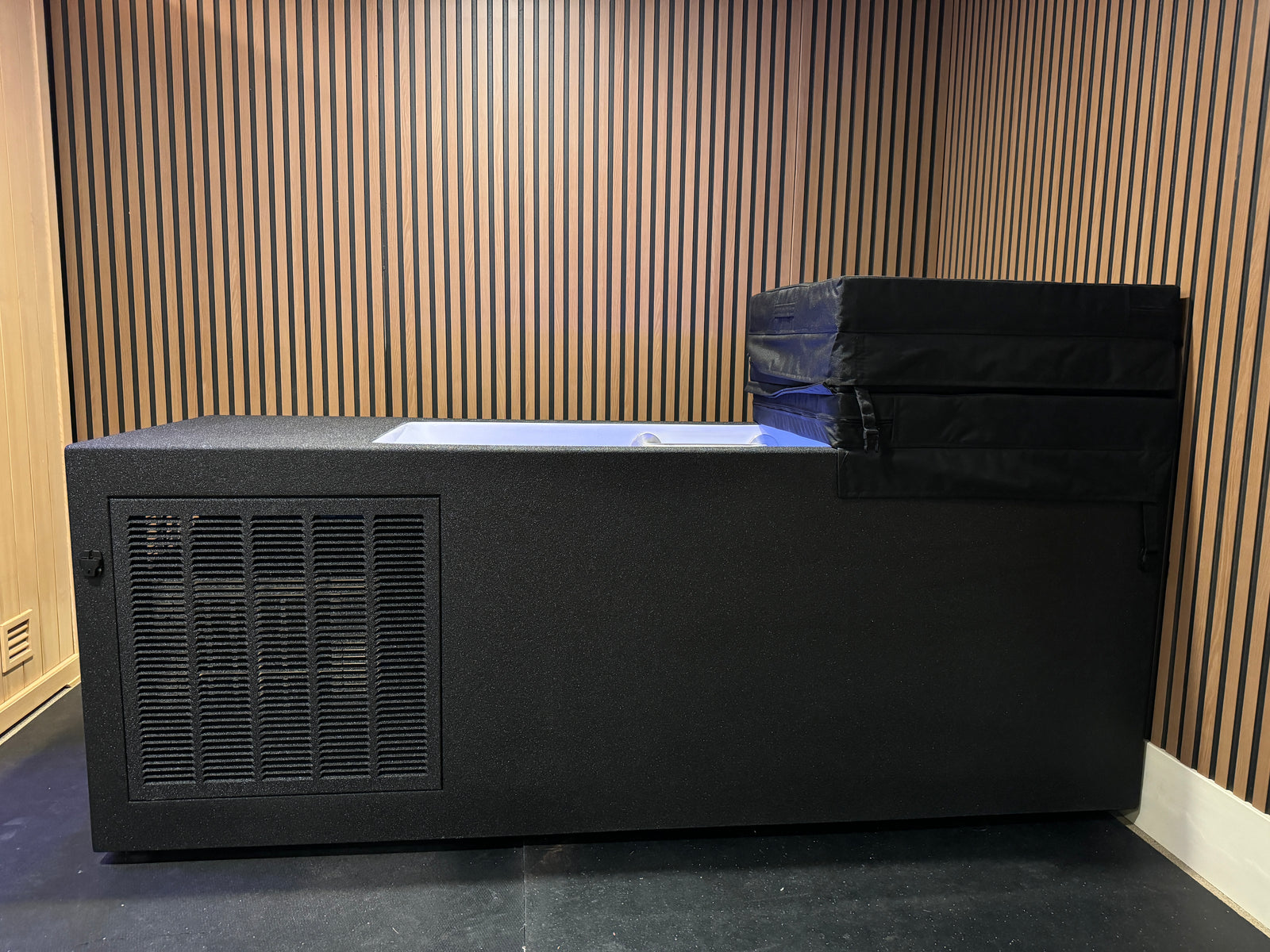 Chilly Dreams XL - Extra Large Cold Plunge - RejuvenTech