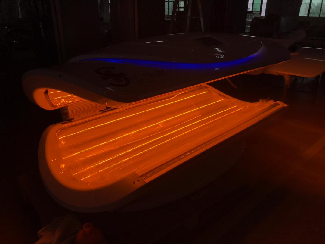 SPECTRUM Ultra Light Therapy Bed - RejuvenTech